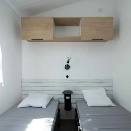 Mobilhome 4 Etoiles - Piscine - Efceid Holiday home L'Ile-d'Olonne